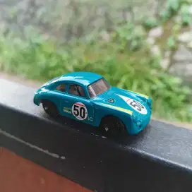 Hotwheels custom ban karet