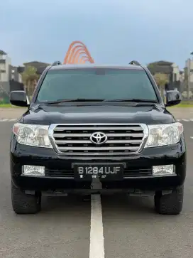 Toyota Land Cruiser UK V8 2011
AT SOLAR