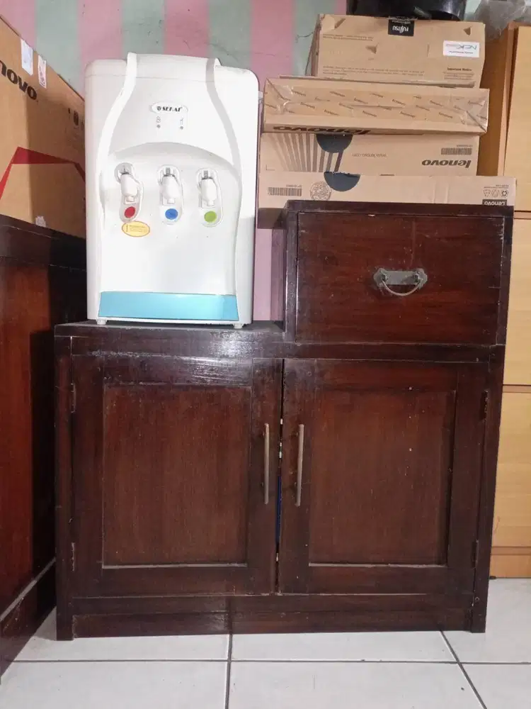 Lemari Tempat Tatakan Dispenser