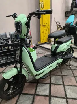 SEPEDA LISTRIK SECOND MURAH