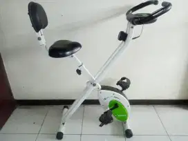 SEPEDA STATIS  SHAGA JANTUNG SEHAT ADA DETEKSI DIGITAL KUMPLIT BAGUS