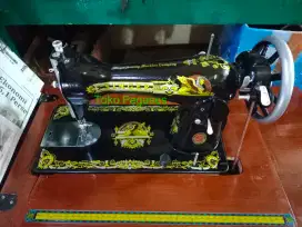 Mesin jahit Singer seken macam baru,siap pakai & bergaransi
