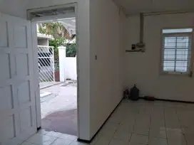 Jual Rumah Second di area Wisma Permai, Surabaya
