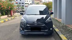 [ LOW KM ] Toyota Sienta Q AT Hitam NIK 2019/2020