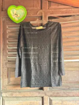 Outer Hitam Cantik
