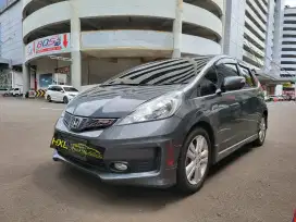 [TGN PERTAMA]HONDA JAZZ RS E 2011/2012 AT 1.5 S GE8 GK5