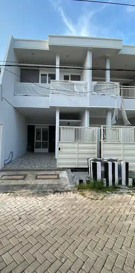 Rumah Sutorejo Tengah, Bangunan Minimalis, Baru gress, Dekat ITS