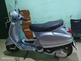 Vespa LX 2023 i get km low 4100