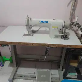 Mesin jahit juki