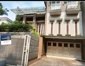 Dijual cepat rumah full furnished dalam cluster Favorite Citra Gran