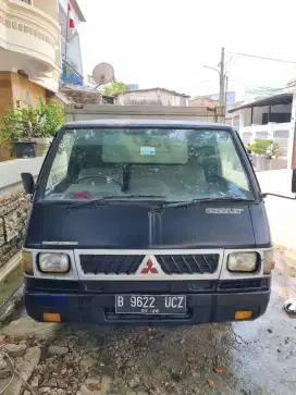 Mitsubishi L300 2011 Box