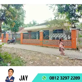 Rumah Pekarangan Luas Yang Nyaman Huni Di Kawasan Kota (Pk)