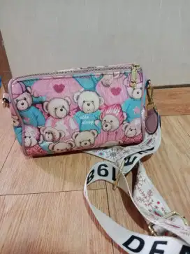 Dijual tas beruang pink bagus