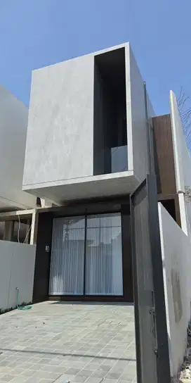 DIJUAL RUMAH!! DEKAT DHARMAHUSADA!!