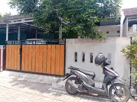 Disewakan Rumah halaman luas dekat Unnes Gunungpati