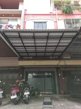 Kanopi baja ringan siap terpasang