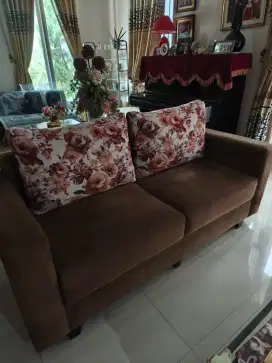 Dijual murah Sofa 2 seat
