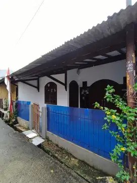 Di Kontrakan Rumah Depok Timur