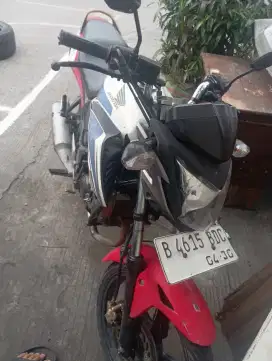 Di jual motor honda  cbr 150 cc