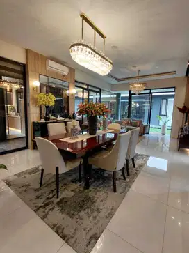 Jual Rumah Lux Mewah Kota Baru Parahyangan
