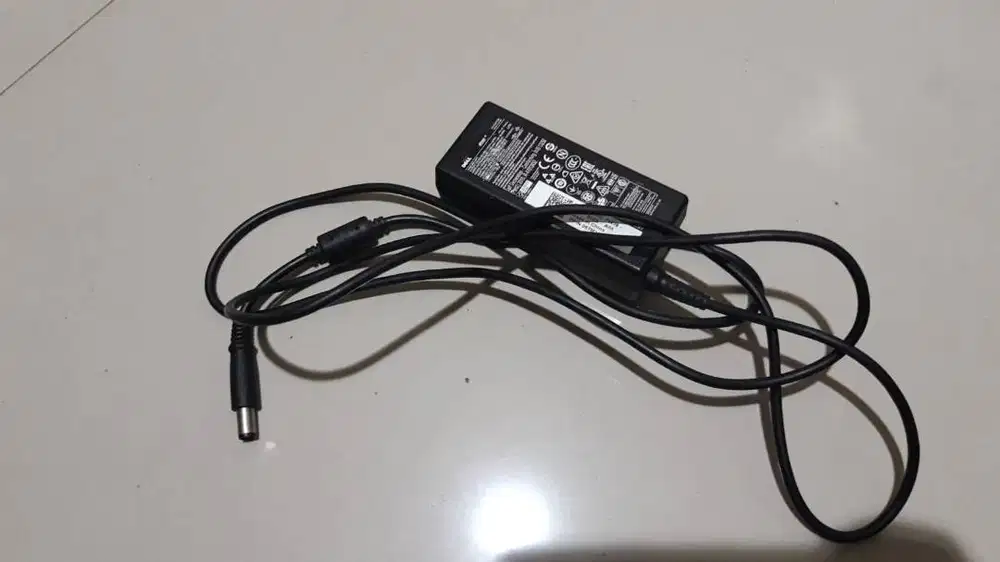 adaptor Dell 65W