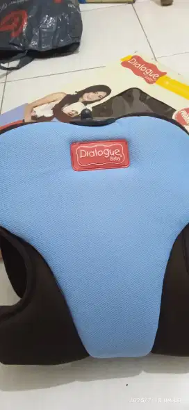 Gendongan Bayi merk Dialogue