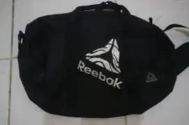 Tas Reebok slempang black