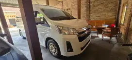 Hiace premio 2023 km 30 ribu