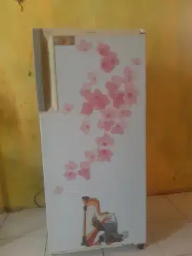 Jual kulkas merk sanyo pintu 1