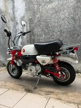 Honda monkey z50 replika
