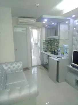 Sewa Unit 2Br Furnished Lt. Tinggi.Bassura City