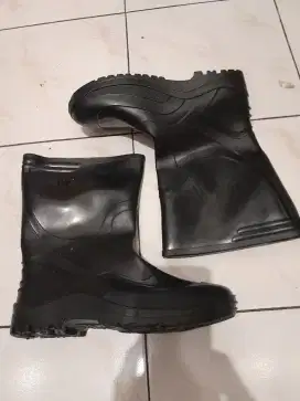 Sepatu boots baru 27/42