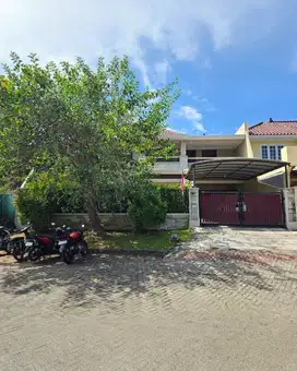 Rumah Villa Riviera Pakuwon City STRATEGIS SIAP HUNI