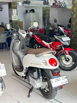 KM 4RIBU Honda New Scoopy Prestige Keyless Tahun 2024 Seperti Baru