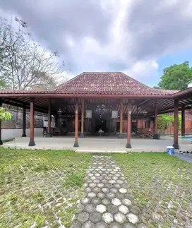 Rumah Joglo Klasik + Kolam Renang di Ngaglik Sleman RSH 072