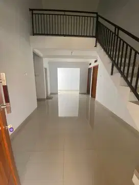 Di jual cepat rumah mezanine tipe 50
