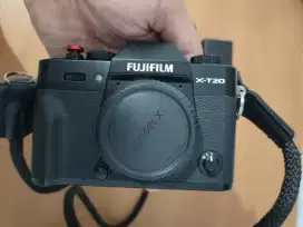 Cemera Fuji Film X-T20 hitam