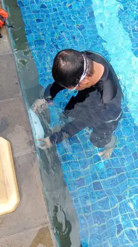 Jasa perawat kolam renang