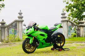 Kawasaki zx6R CBR600 GSX600 ZX25R street500