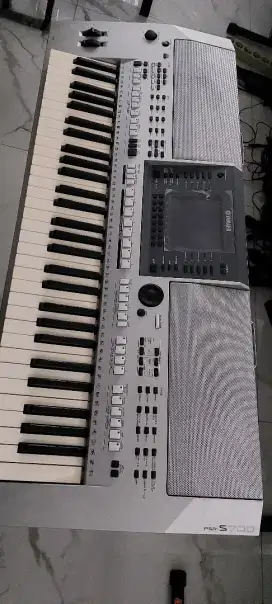 Keyboard yamaha Psr-S 700
