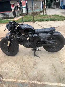 Custom bratcafe