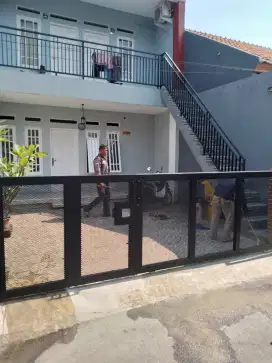 DI KONTRAKAN RUMAH DEKAT KEMANG