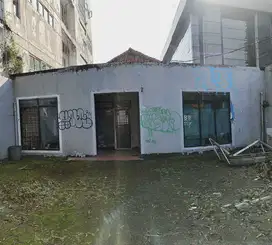 DIJUAL CEPAT !! Rumah Tua berikut Tanah di area Menteng Jakarta Pusat