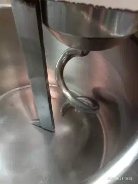 mixer roti/donut/ bapau/ pastry /baso kav 30ltr. second.mantaf
