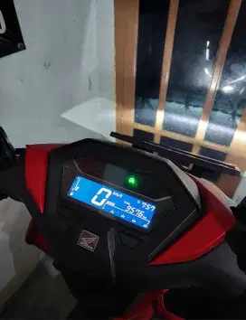 Km 9rb! Seperti baru! HONDA NEW VARIO 160 CBS ISS ALARM 2023 pajak ON