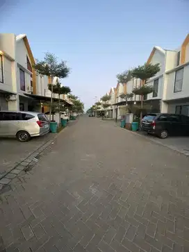 Eastern Park Minimalis One Gate System Dekat MERR