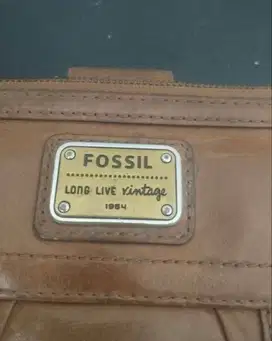 Di Jual Dompet Fossil emory clutch saddle SL7984216 original