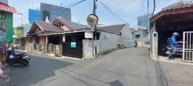 Rumah Hoek Strategis Di Jakarta Timur