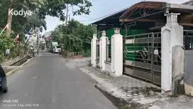 Jual Rumah dua lantai di utra Terminal Giwangan Yogyakarta