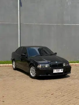 BMW E36 320i MT